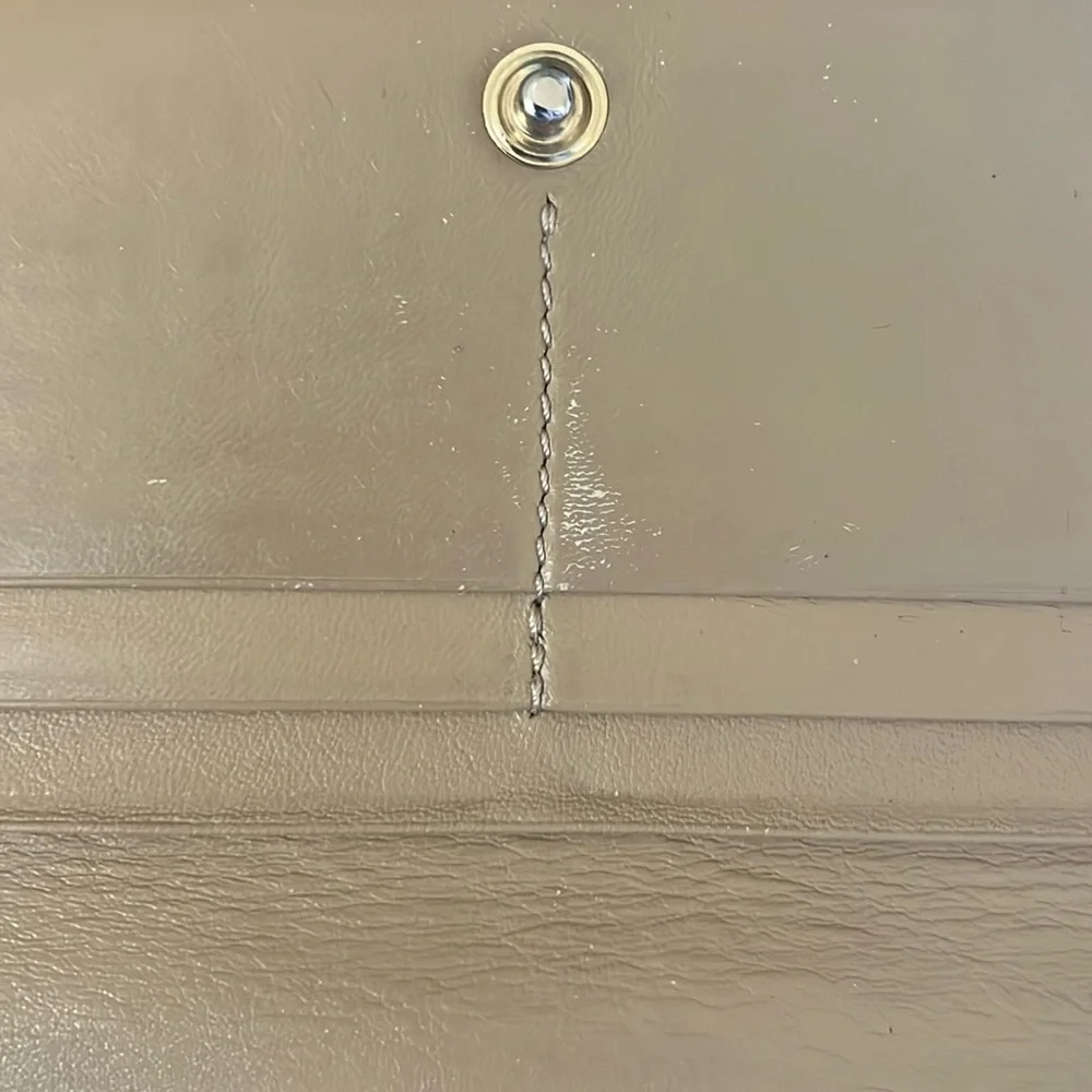 Jimmy Choo Wallet with unbranded chain - Picture 4 of 15